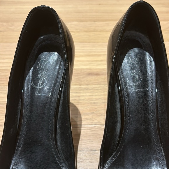 YSL PATENT LEATHER BLACK PUMPS - Picture 4 of 8